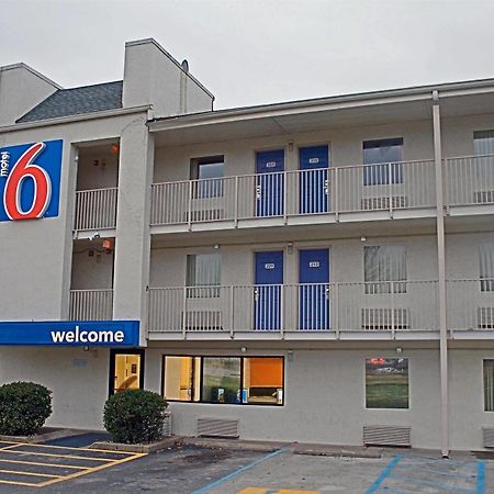 Days Inn By Wyndham Charleston Wv ภายนอก รูปภาพ