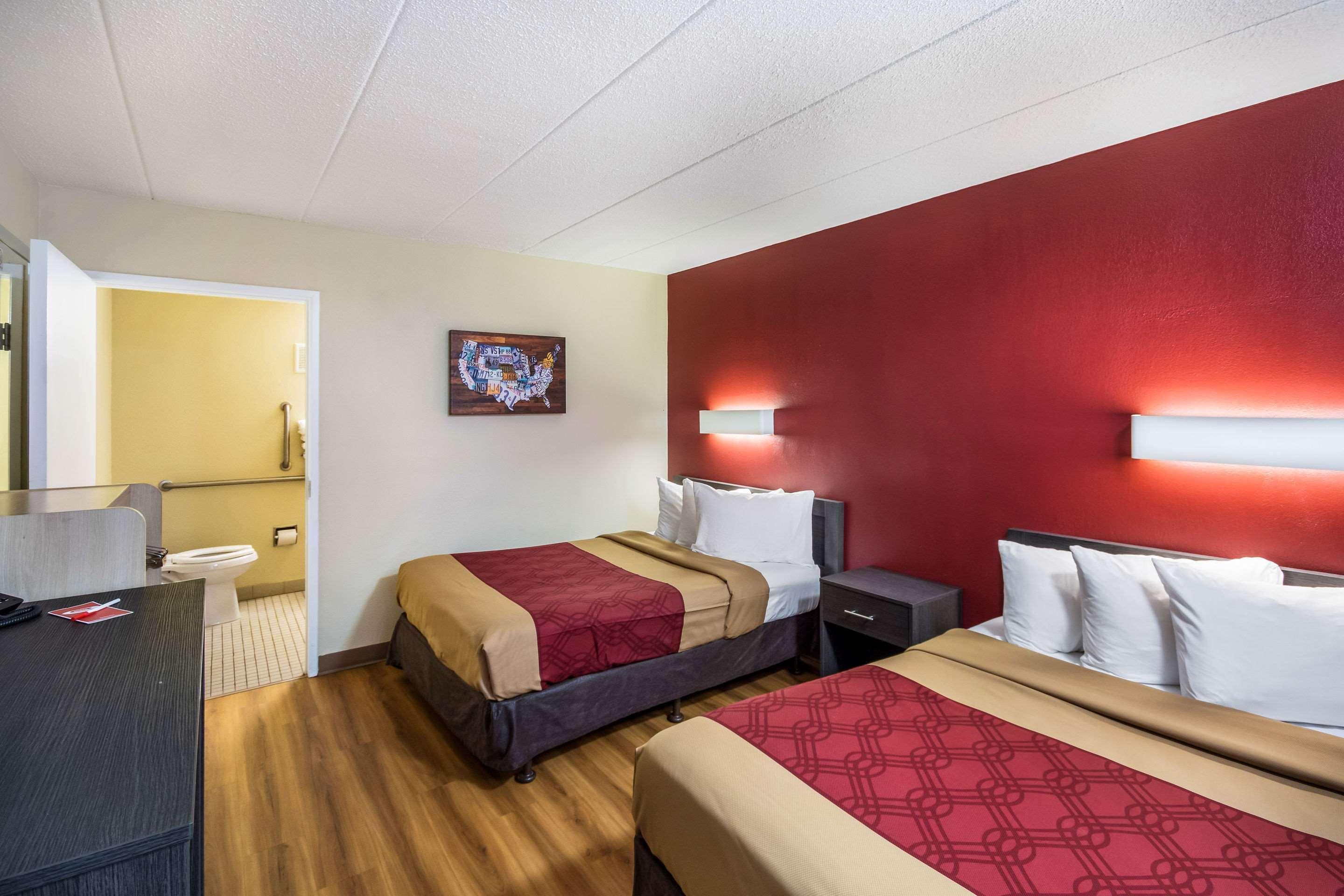 Days Inn By Wyndham Charleston Wv ภายนอก รูปภาพ