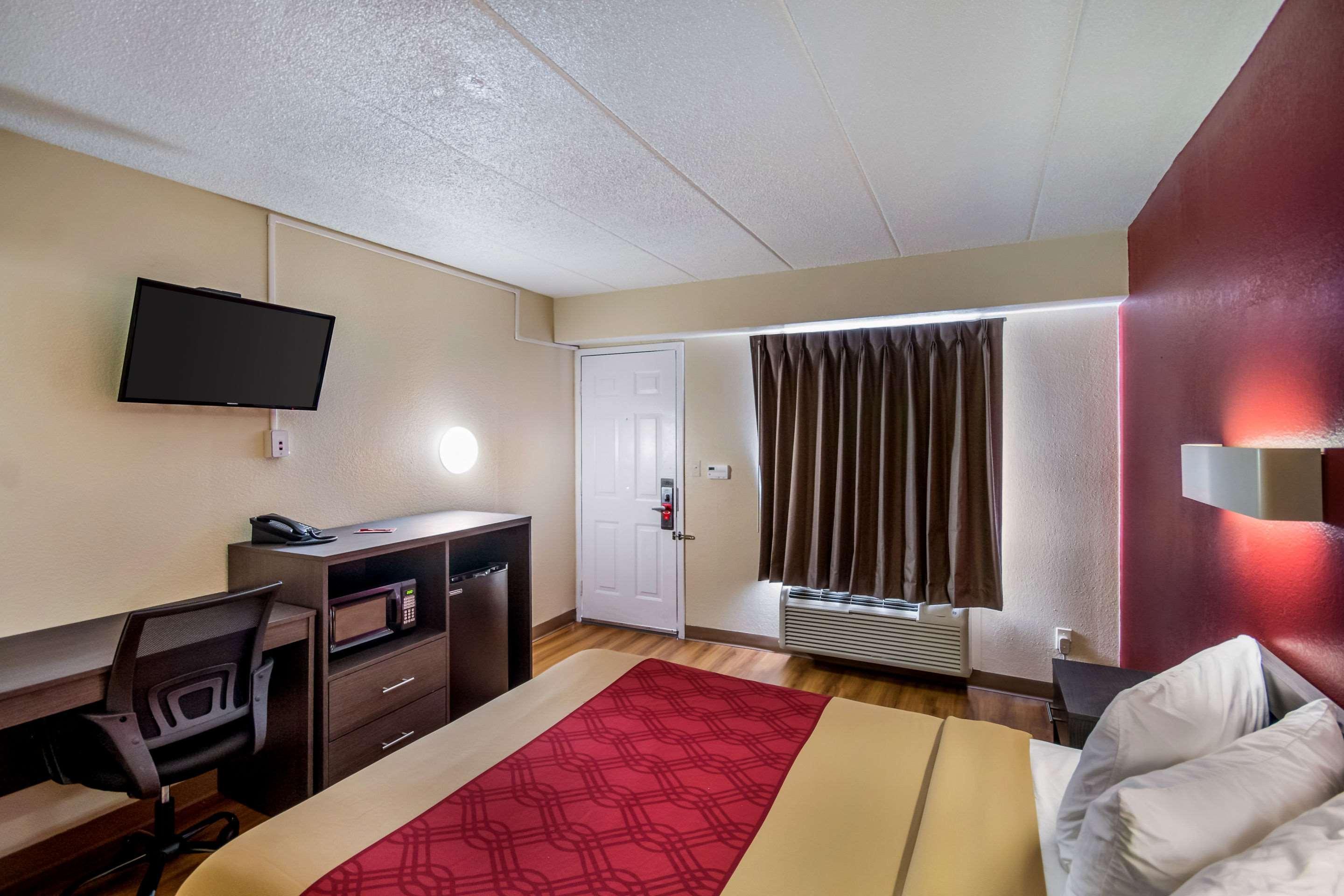 Days Inn By Wyndham Charleston Wv ภายนอก รูปภาพ